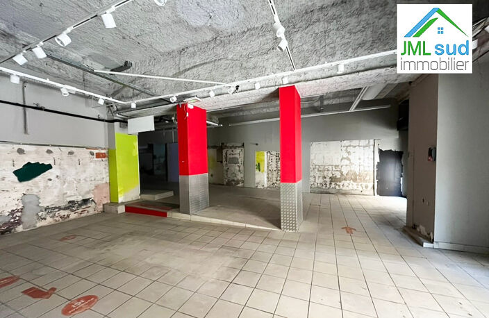 A Toulon en location un local de 210 m2 en centre ville. — photo 3