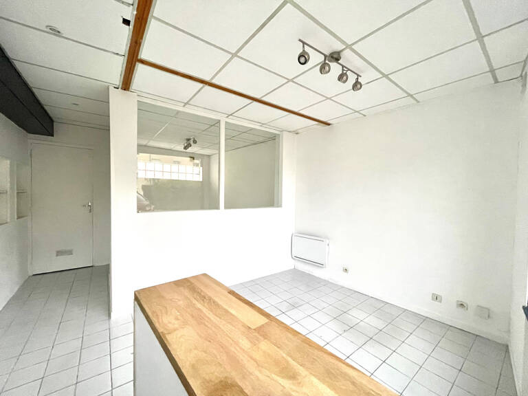 HYPER-CENTRE - LOCAUX/BUREAUX — photo 1