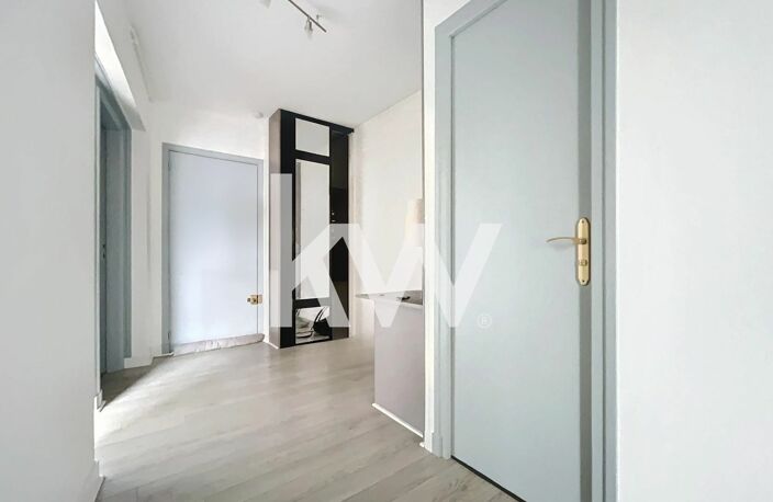 SECTEUR PAIX CATHEDRALE - APPARTEMENT T1 BIS — photo 3
