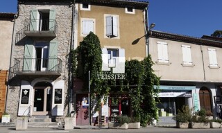 Appartement  129 m² à vendre à Les Vans (07140)