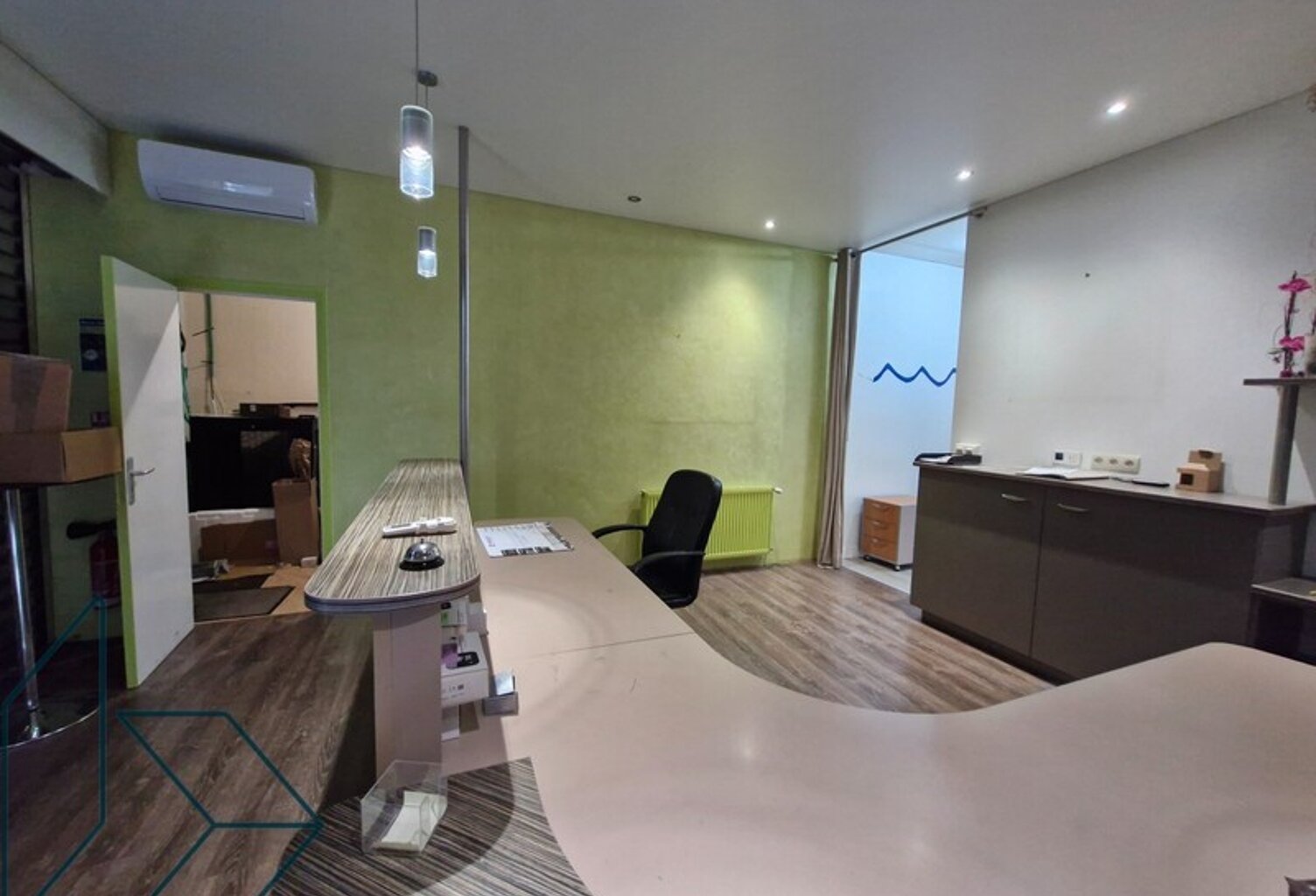 Bureau — photo 1