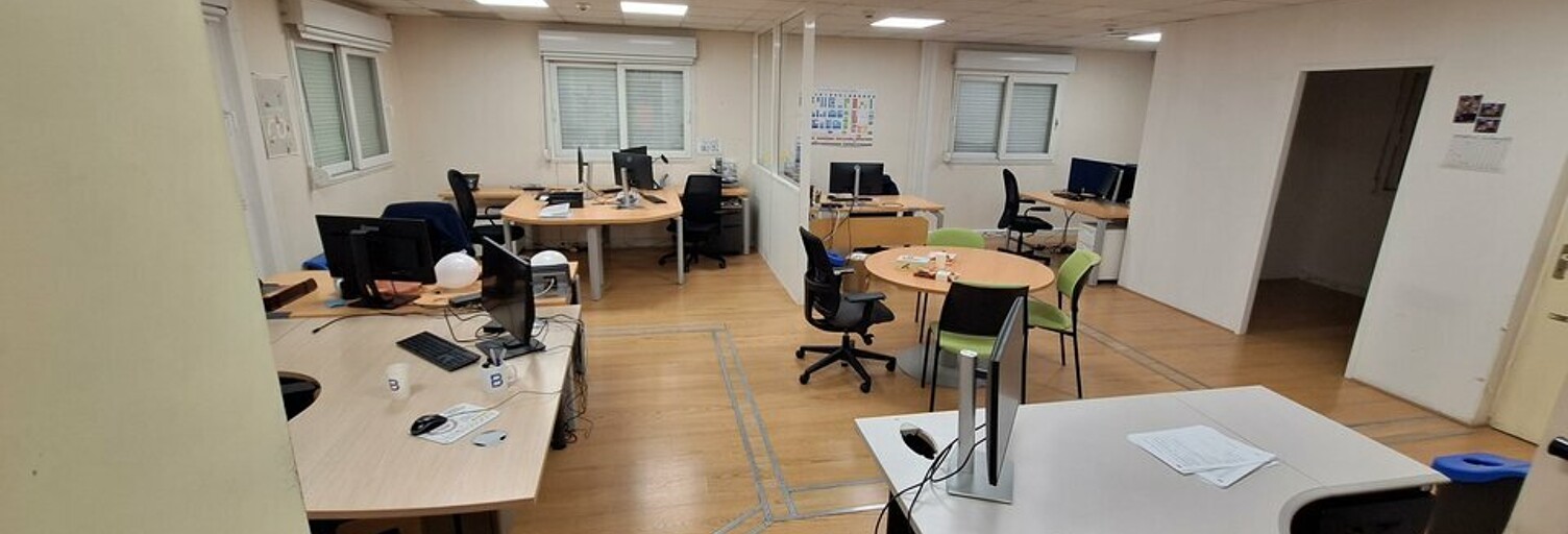 Bureau  291 m² à louer à Chassieu (69680)