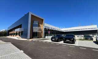 Commerce  13386 m² à louer à Avignon (84000)