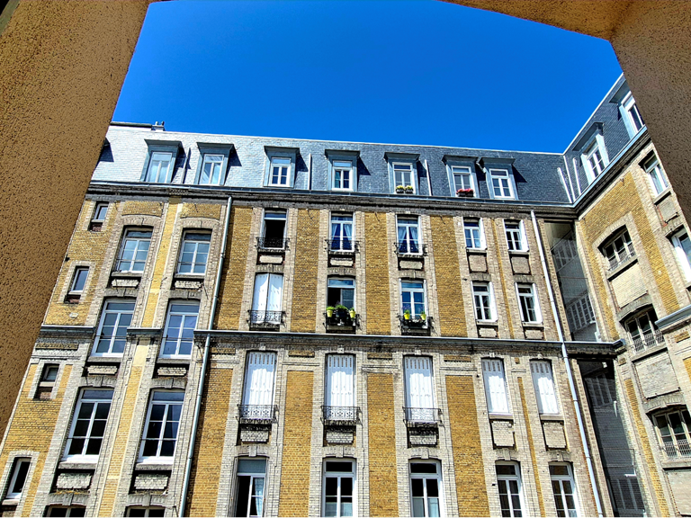 DIEPPE CENTRE - APPARTEMENT F2 DUPLEX / 3EME ÉTAGE / AUCUNS — photo 1
