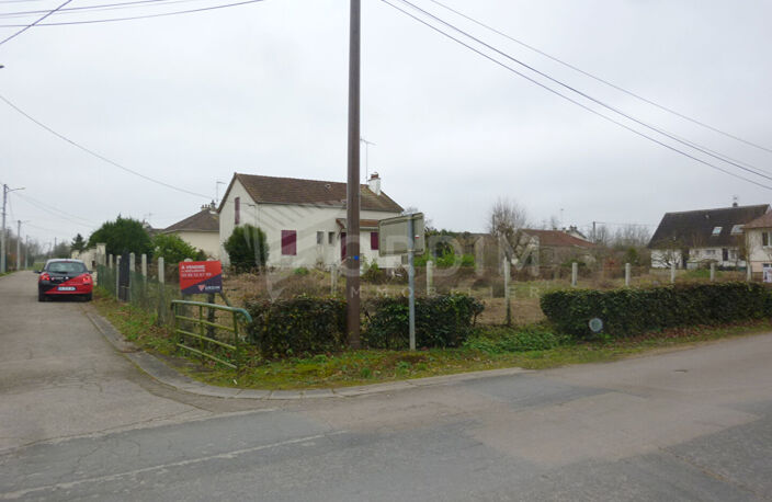 Terrain constructible à CHAMPS SUR YONNE — photo 2