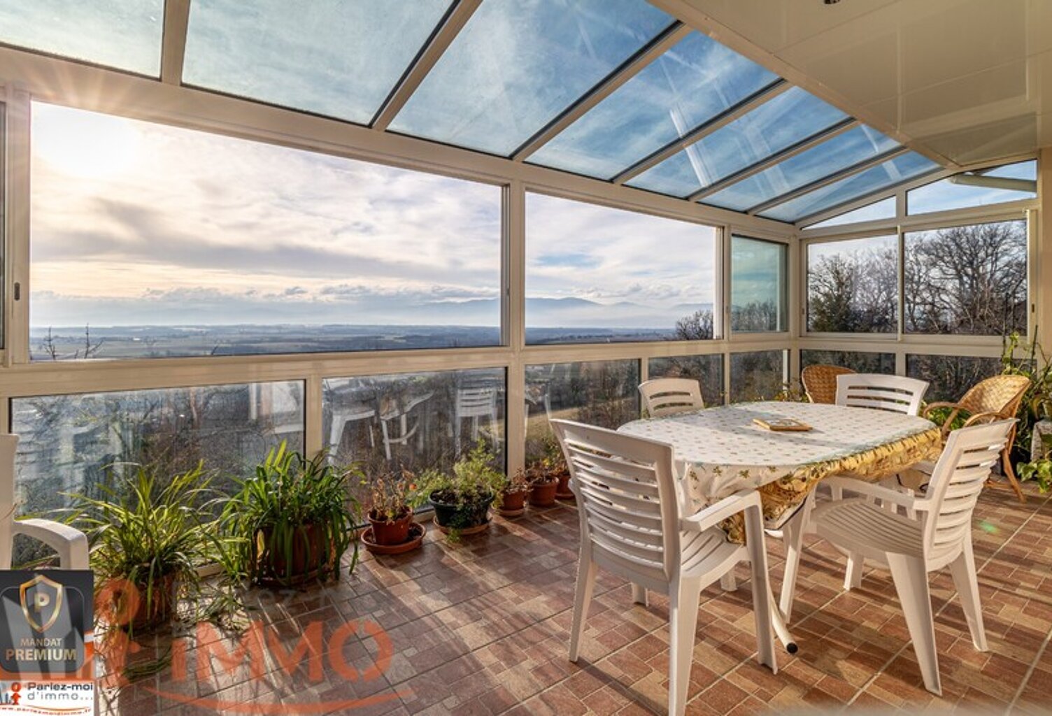 Villa — photo 1