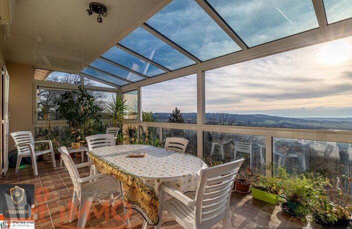 Villa — photo 3