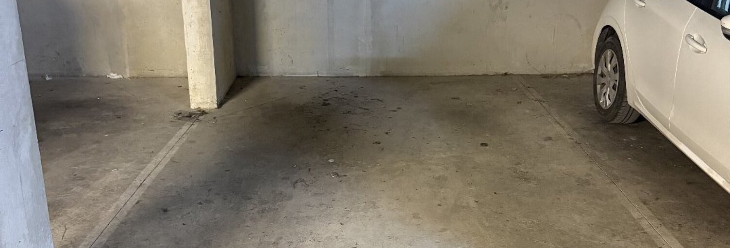 Garage   m² à louer à Montpellier (34070)