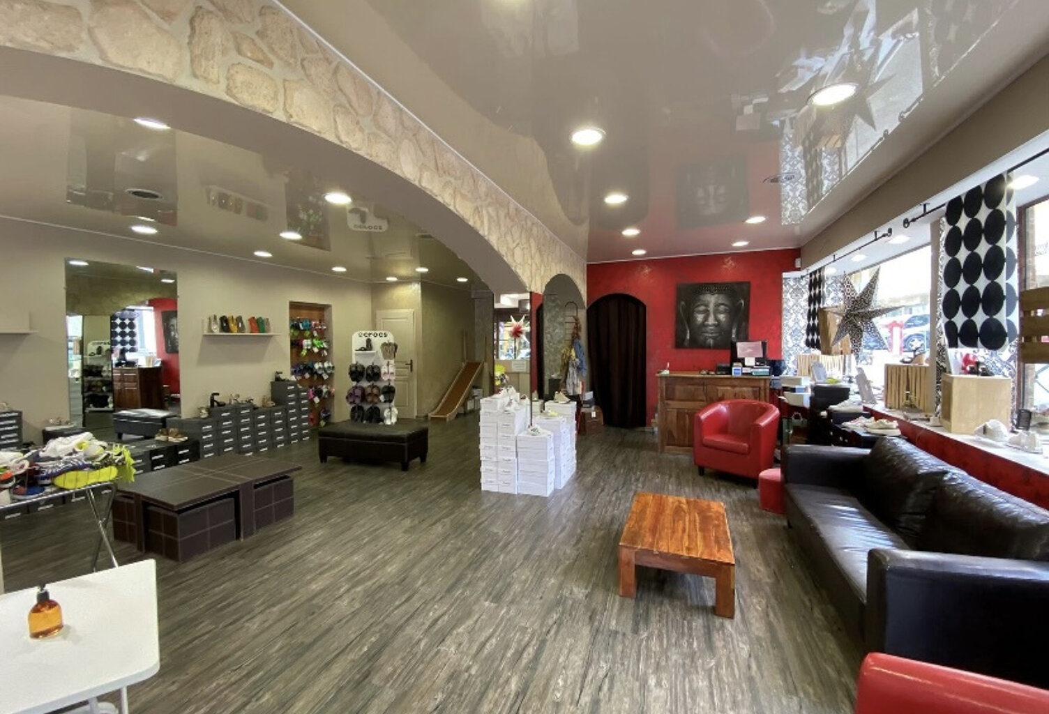 fonds de commerce chaussure maroquinerie — photo 1