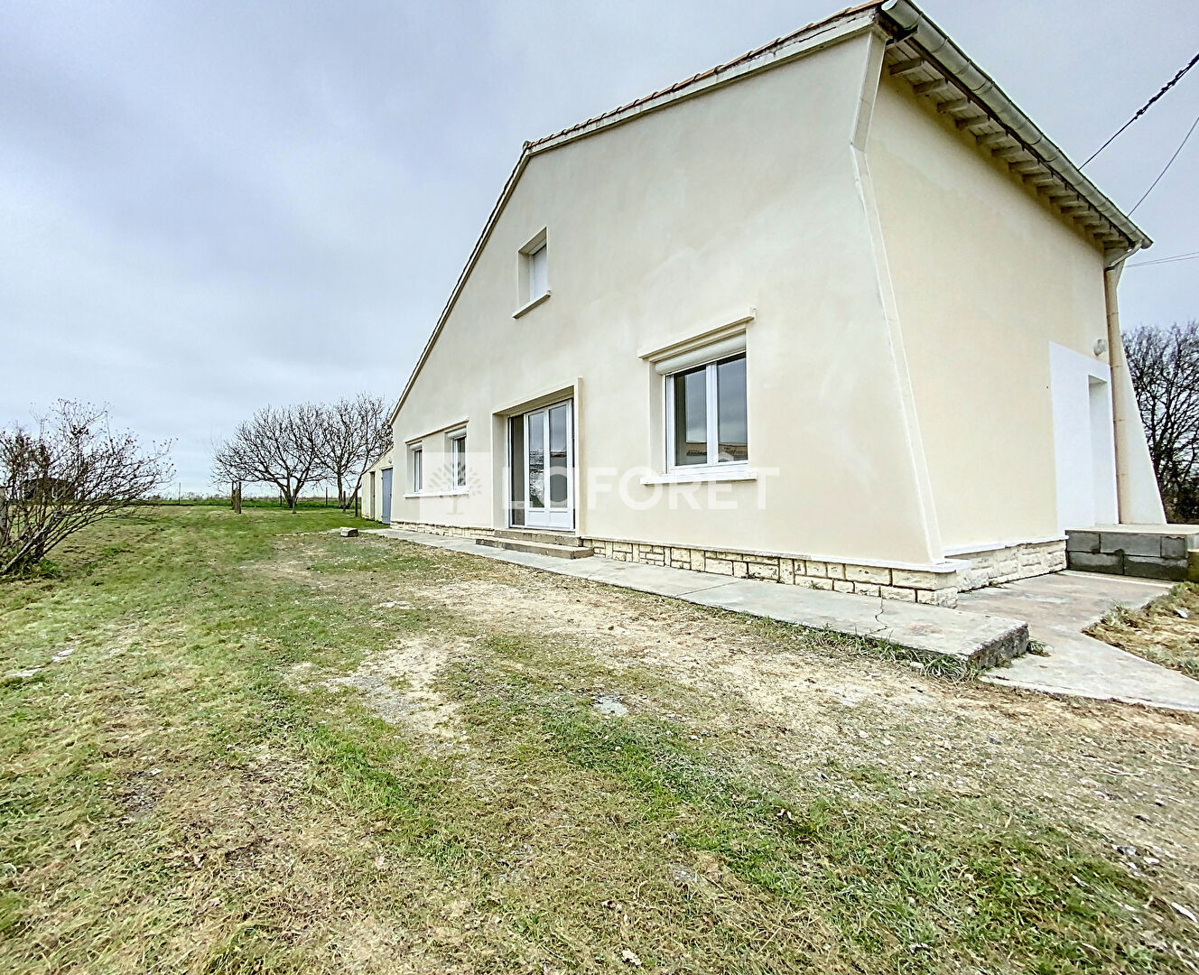 Villa / Maison 5 pièces  à vendre Breuil-Magné 17870