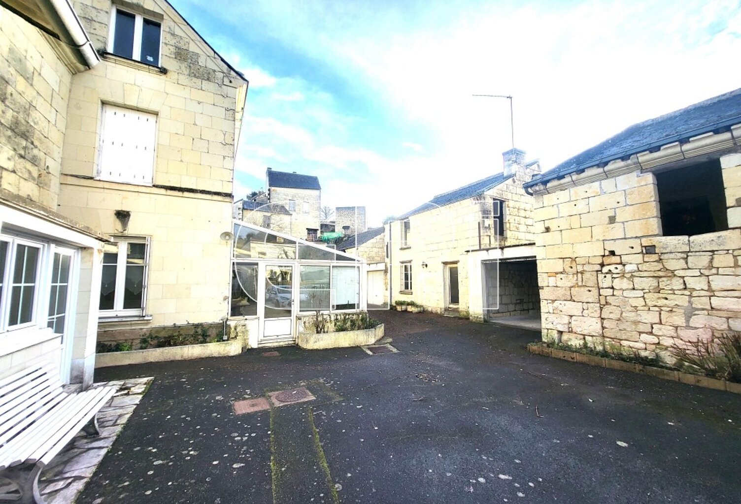 Très beau potentiel pour cette longère de 214 m2 située à Tu — photo 1