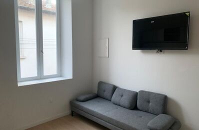 location appartement 520 € CC /mois à proximité de Saint-Gilles (30800)