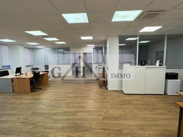 À LOUER, Plateau de bureaux 150 m², Emplacement n°1 à Maisons-Alfot — photo du bien