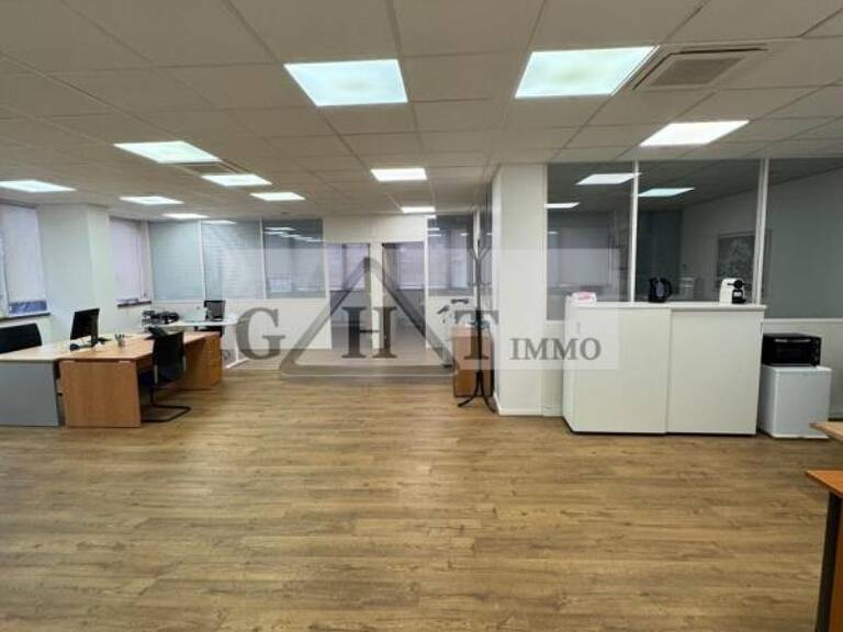 À LOUER, Plateau de bureaux 150 m², Emplacement n°1 à Maisons-Alfot — photo 1