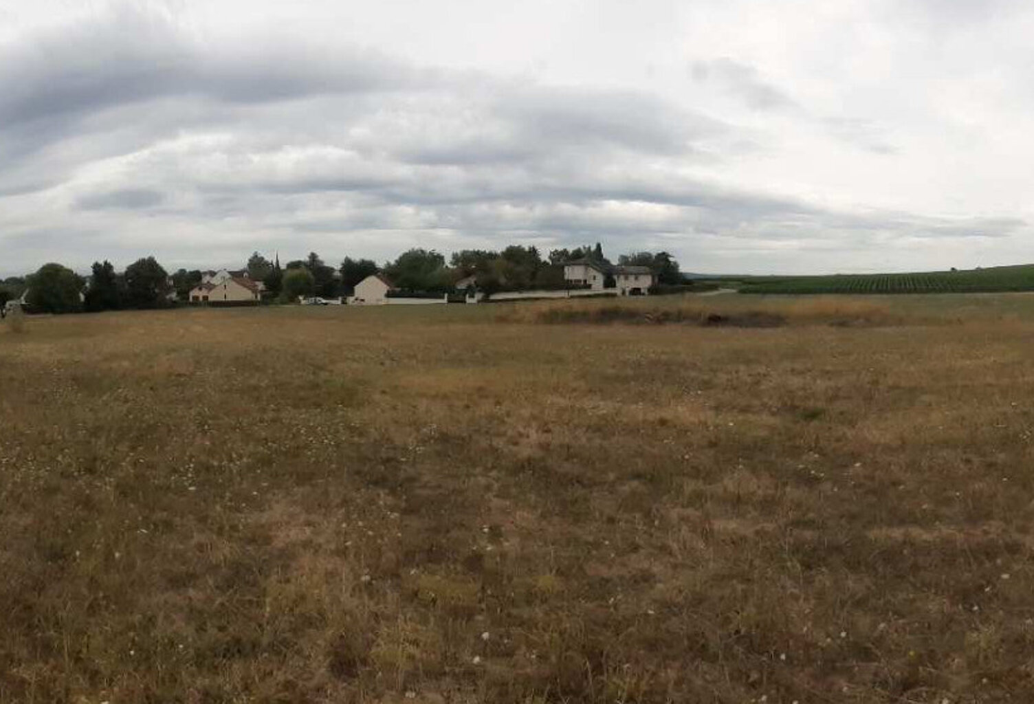 Terrain à bâtir au coeur du massif de Saint Thierry en proximité direct de Reims et des commerces — photo 1