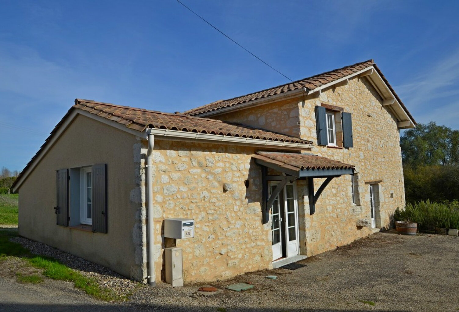 Charmante maison en pierres entièrement rénovée — photo 1