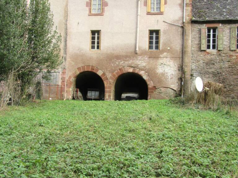 EXCLUSIVITE CONQUES Maison en pierre de 104 m² environ avec jardin à rénover  — photo 1