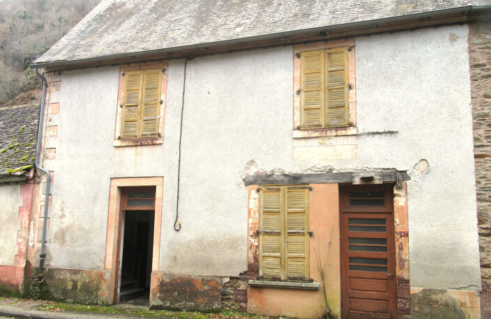 EXCLUSIVITE CONQUES Maison en pierre de 104 m² environ avec jardin à rénover  — photo 2