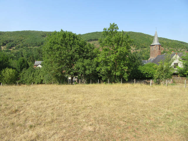 TERRAIN A BATIR DE 1015 M² — photo du bien