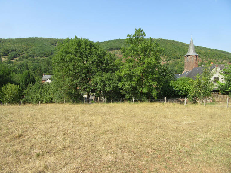 TERRAIN A BATIR DE 1015 M² — photo 1