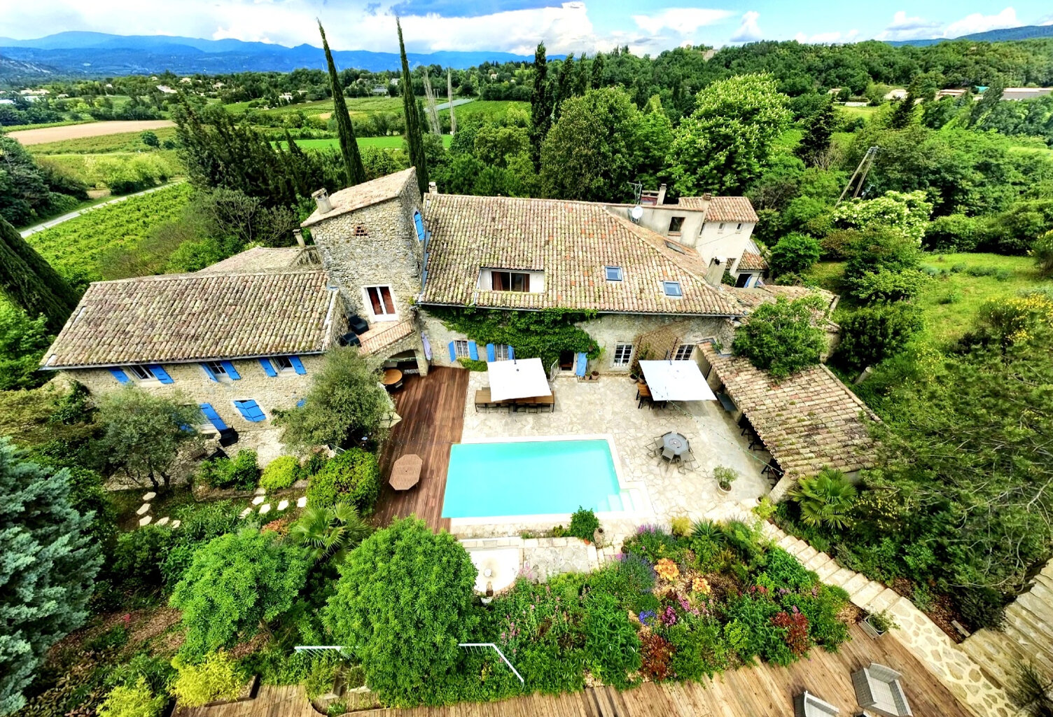DOMAINE D'EXCEPTION DU XIIIe SIÈCLE   UN LIEU UNIQUE AUX MUL — photo 1