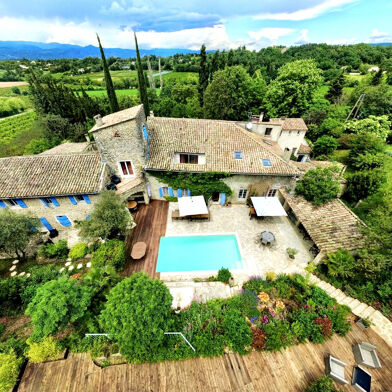 Maison 38 pièces 2400000 €