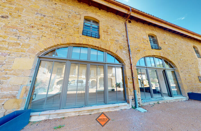 Magnifique appartement-Maison Village  de 102m² lumineux dans un ancien corps de ferme à Ville sur Jarnioux — photo 2
