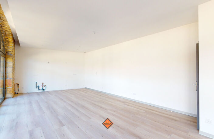 Magnifique appartement-Maison Village  de 102m² lumineux dans un ancien corps de ferme à Ville sur Jarnioux — photo 4