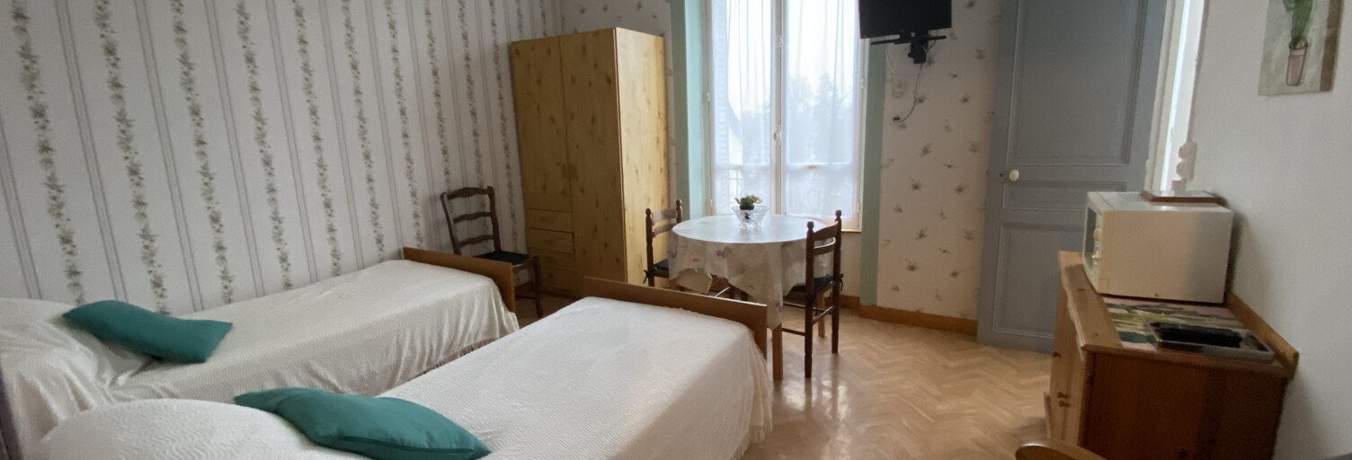 Immeuble  300 m² à vendre à Juvigny-Val-d'Andaine (61140)