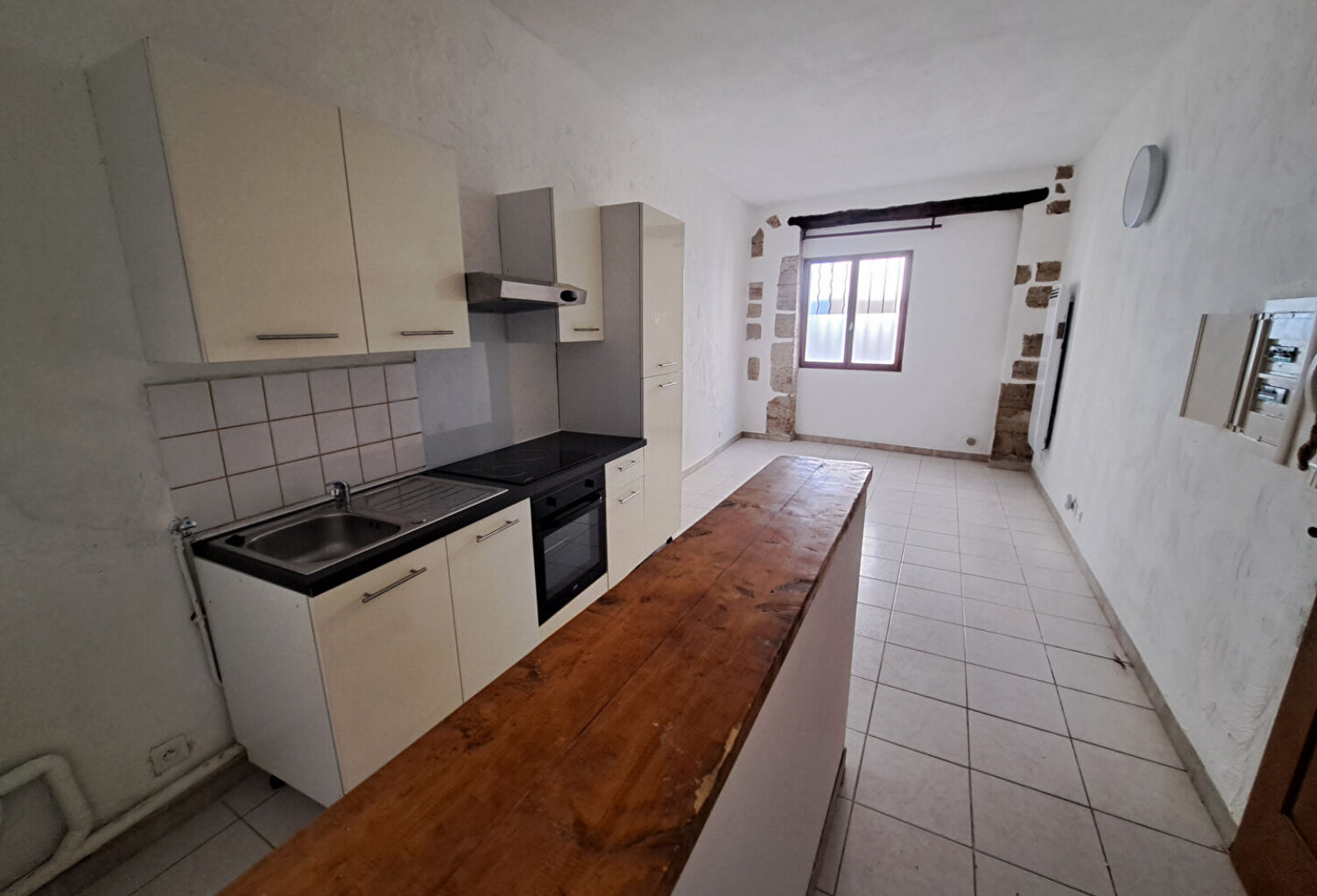 Vente Pertuis centre, LC gestion vous propose un studio actuellement loué ans une rue calme — photo 1