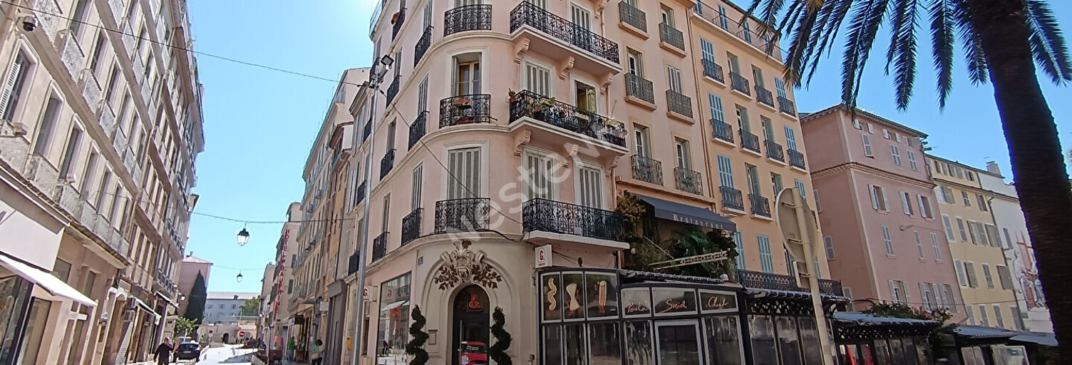 Immeuble  380 m² à vendre à Toulon (83000)