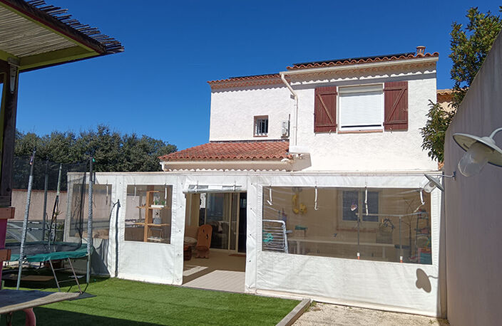 La Seyne. Maison T6 de 115 m² avec garage de 40 m² sur 400 m²... — photo 2
