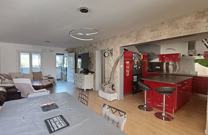 La Seyne. Maison T6 de 115 m² avec garage de 40 m² sur 400 m²... — photo 4