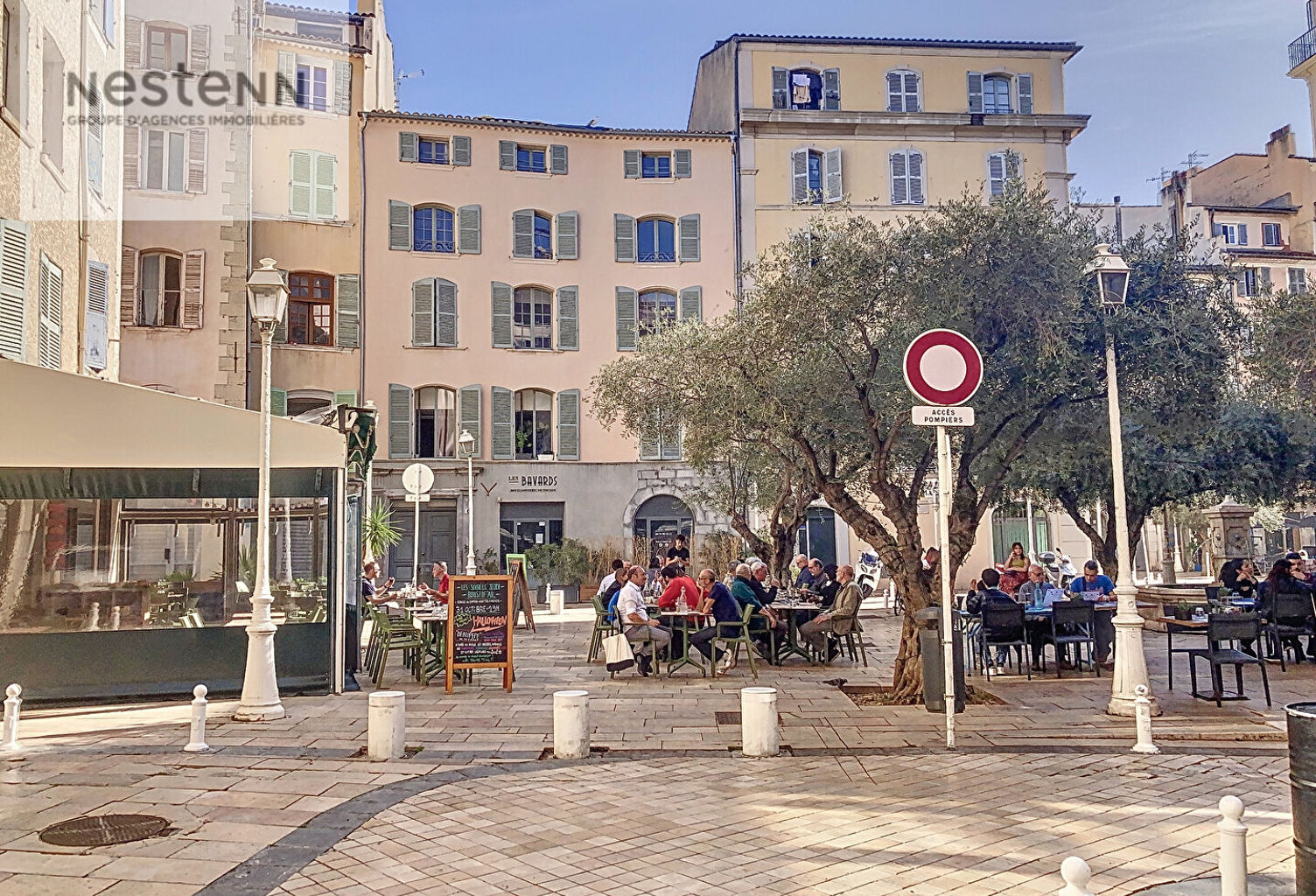 EXCLUSIVITE Murs commerciaux de 83 m2 à deux pas du Port et d... — photo 1