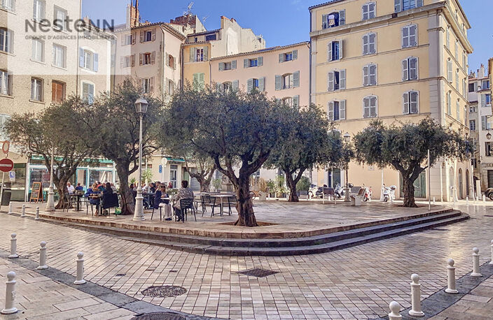 EXCLUSIVITE Murs commerciaux de 83 m2 à deux pas du Port et d... — photo 2