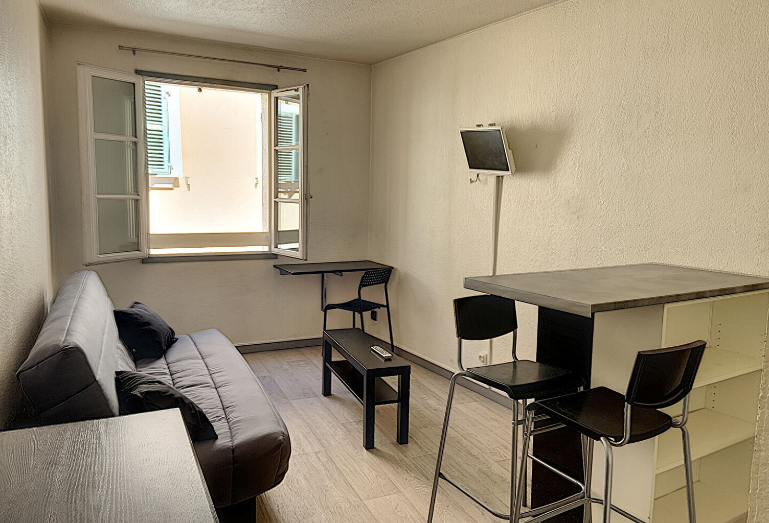 Appartement Toulon de 1 pièce de 19.65 m²  Vendu loué — photo 1