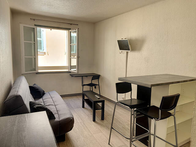 Appartement Toulon de 1 pièce de 19.65 m²  Vendu loué — photo du bien