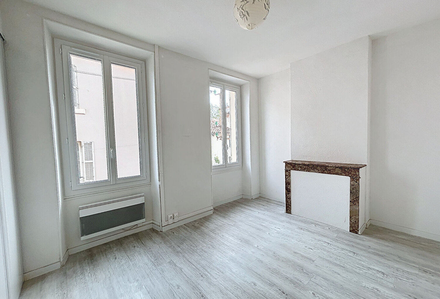 Toulon EST Appartement de 2 pièces de 49.70 m² — photo 1