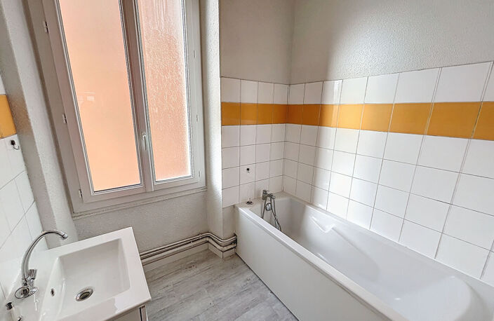 Toulon EST Appartement de 2 pièces de 49.70 m² — photo 4