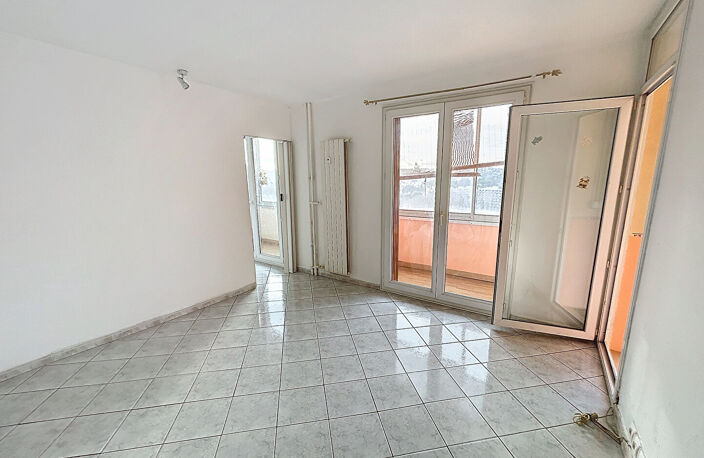 Appartement T3 de 52.35m² balcon et cave — photo 5
