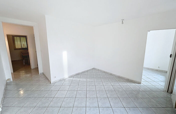 Appartement T3 de 52.35m² balcon et cave — photo 3