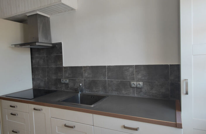 Toulon Siblas Appartement  de 3 pièces de 72 m² — photo 2