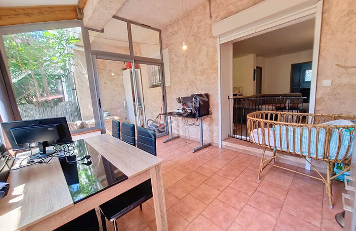 Toulon appartement T2 en rez de jardin — photo 5
