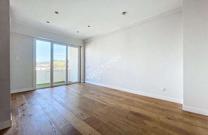 Toulon Le Mourillon Appartement  T3 dans résidence de grand s... — photo 5