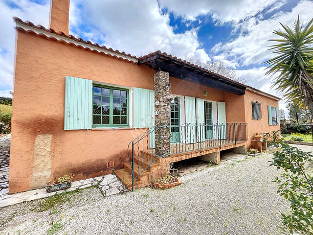 Maison Sanary Sur Mer 4 pièces 100 m2 sur 1000 m²  piscinable — photo du bien