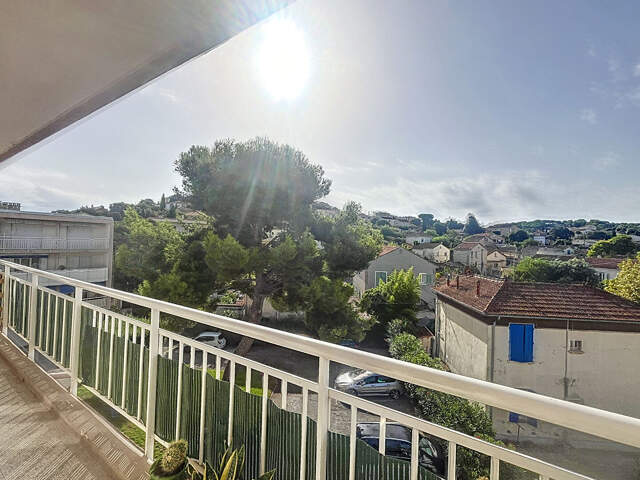 La Seyne La Donicarde Appartement de 4 pièces avec Terrasse d... — photo du bien