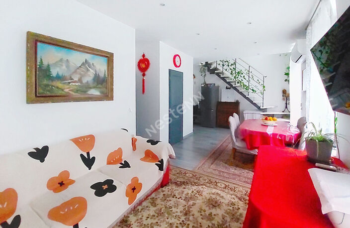 Maison La Seyne Sur Mer de 5 pièces de 90 m² avec piscine — photo 2