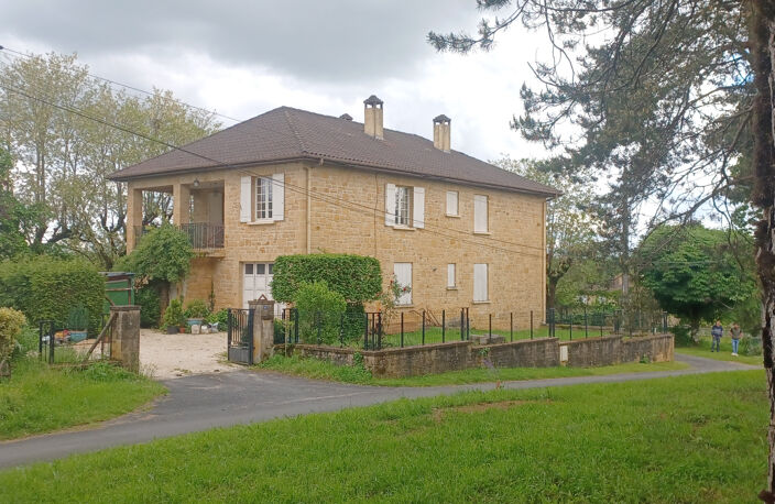 Maison en pierres à Sarlat composé de 2 appartements et terr — photo 3