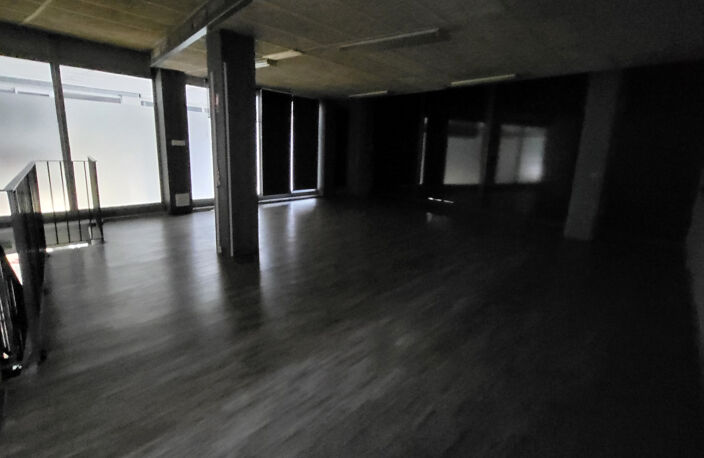 Local Commercial de 155m2 à Sarlat — photo 4