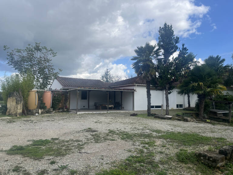 Belle maison de plein pieds à Nabirat — photo 1